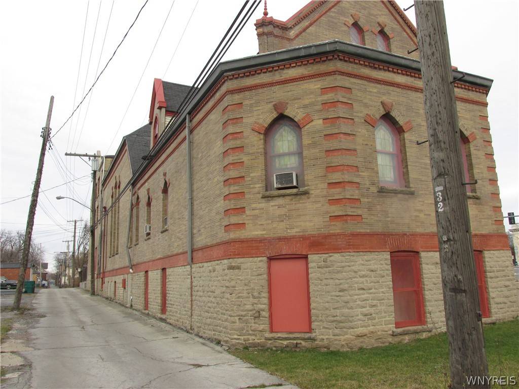 Niagara Falls, NY 14301,554 Main ST