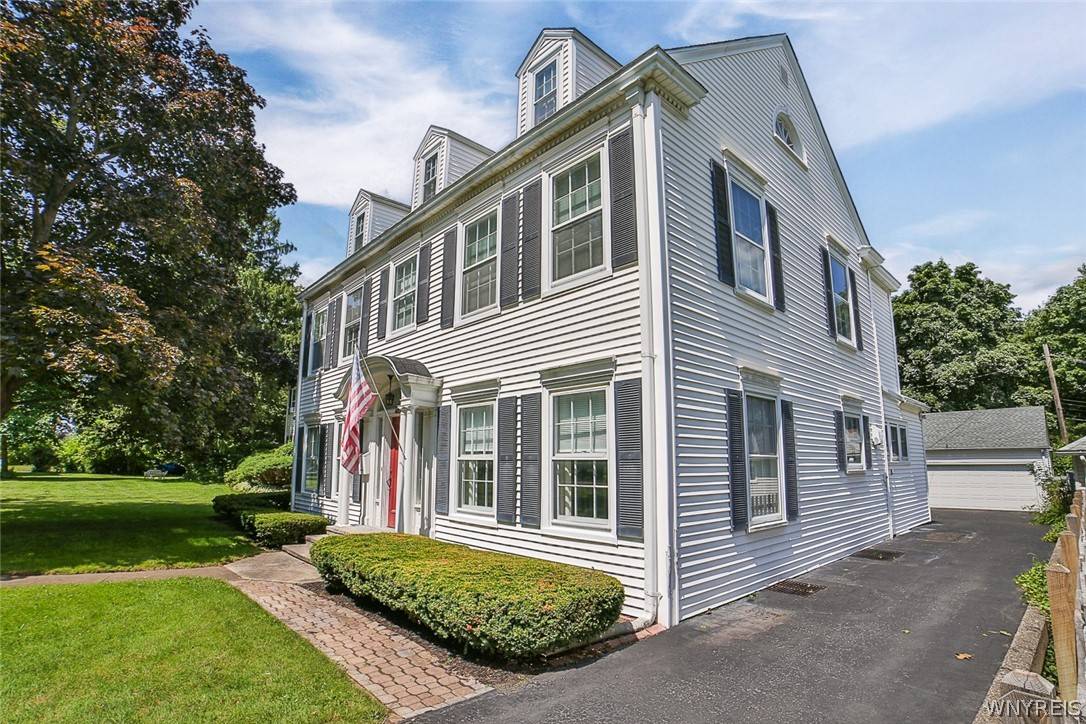 Lockport, NY 14094,623 East AVE