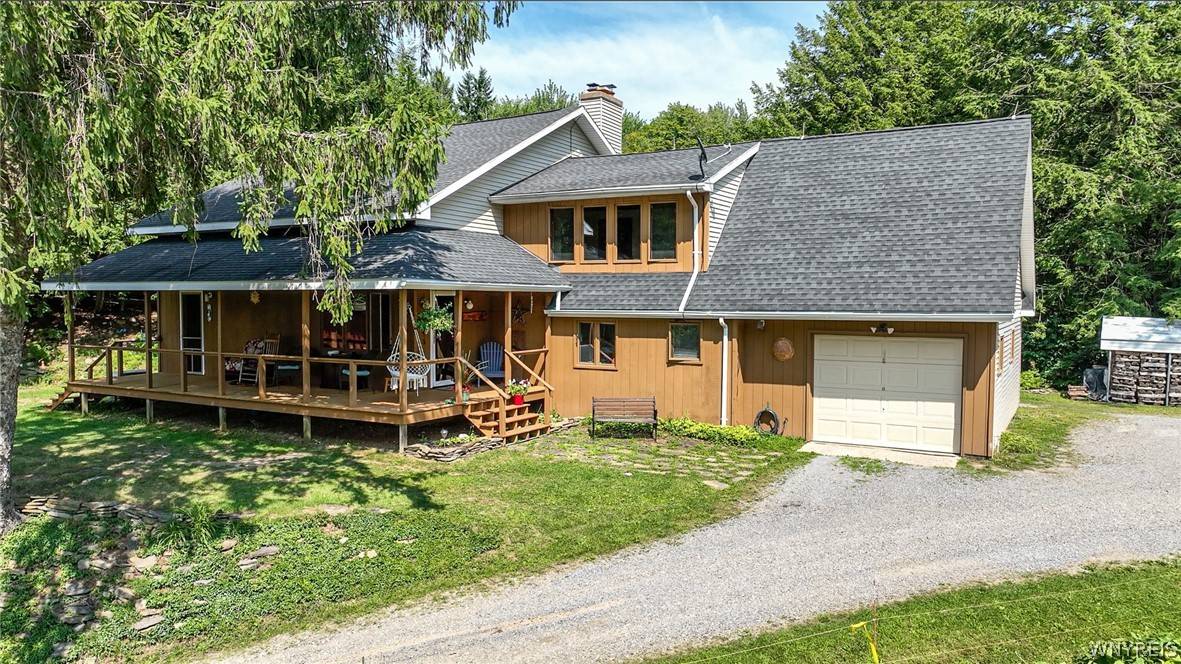 8931 Hayes Hollow RD, Colden, NY 14033