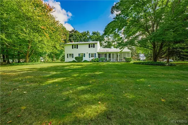 Burt, NY 14028,1962 Creekside DR