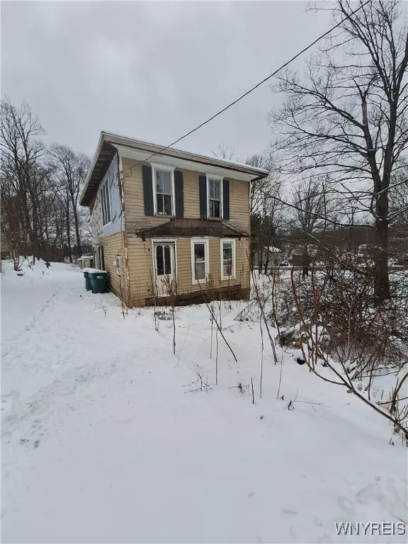 27 E Main ST, Gainesville, NY 14066