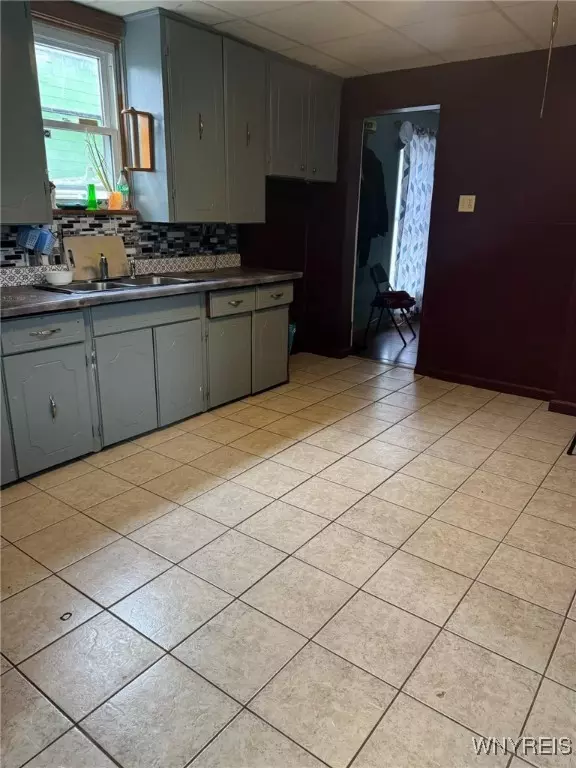 Buffalo, NY 14207,68 Riverside AVE