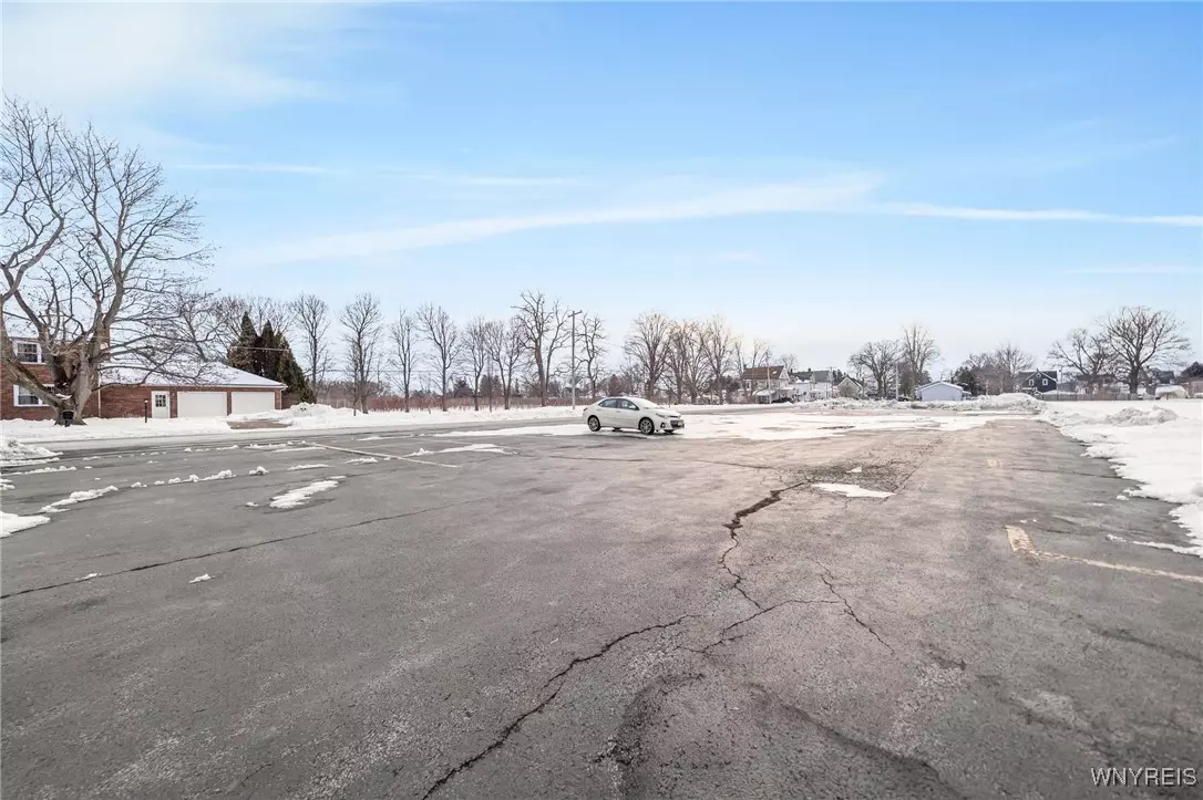 Lyndonville, NY 14098,25 Lake AVE