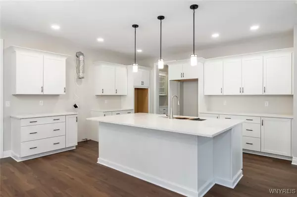 Clarence Center, NY 14032,5676 Dorothy CIR