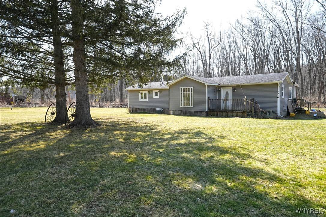 7326 Old State RD, Pavilion, NY 14525