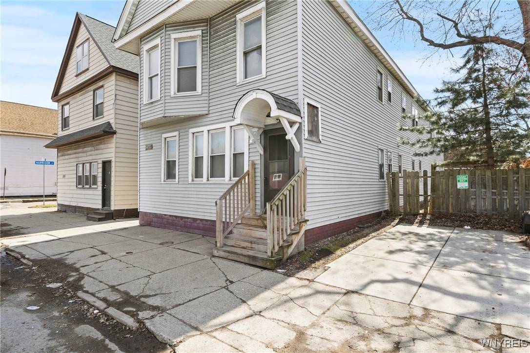 1305 Seneca ST, Buffalo, NY 14210