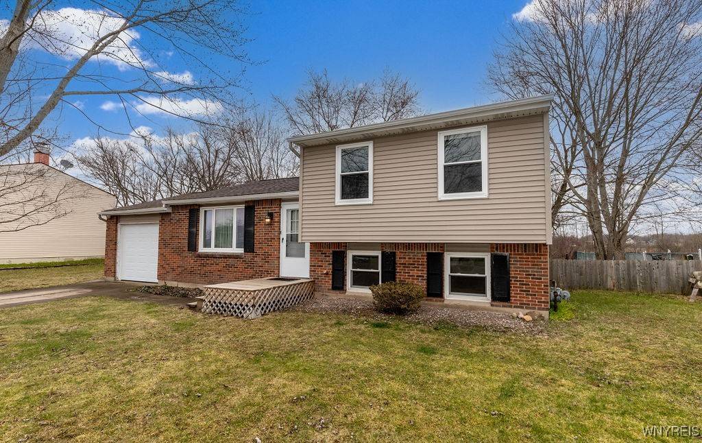 285 Tracey LN, Grand Island, NY 14072