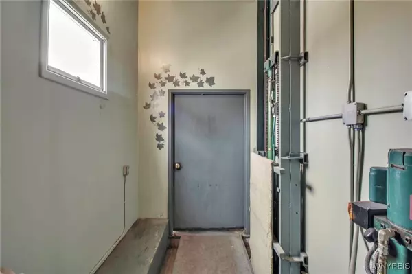 Lockport, NY 14094,186 East AVE