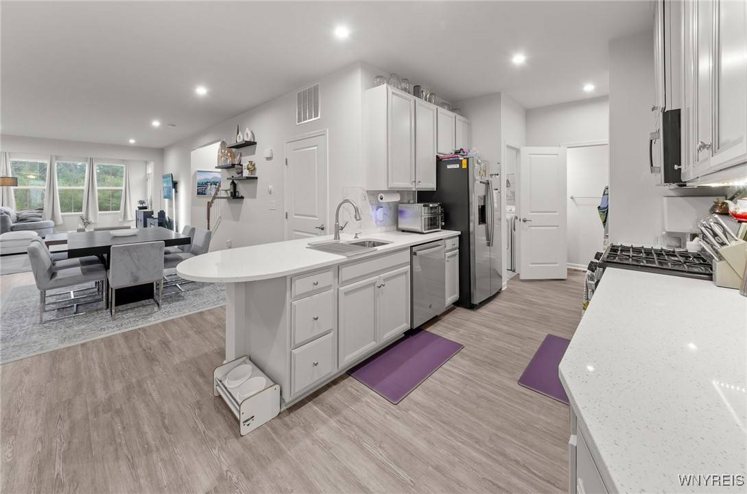 Grand Island, NY 14072,177 Sandstone CIR