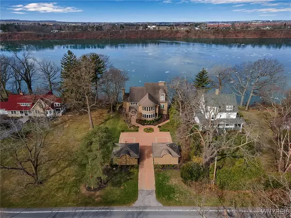 Lewiston, NY 14092,4714 Lower River RD