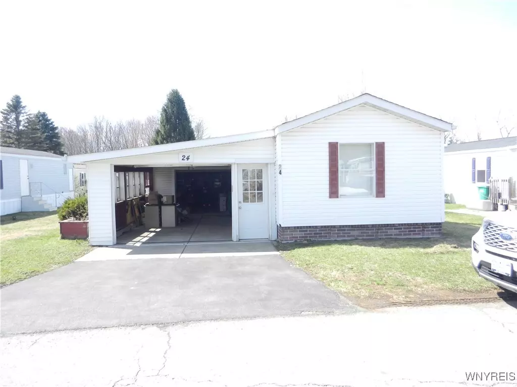 Hamburg, NY 14075,5455 Southwestern BLVD #24
