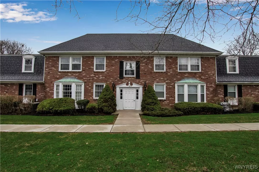 Buffalo, NY 14221,1410 Maple RD #8