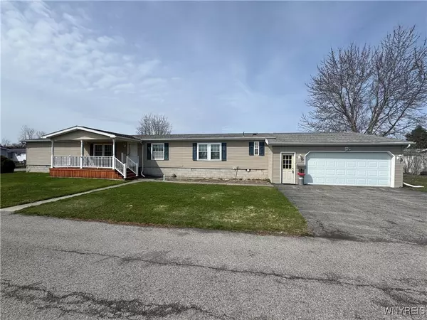 6249 Bayview Station, Newfane, NY 14108