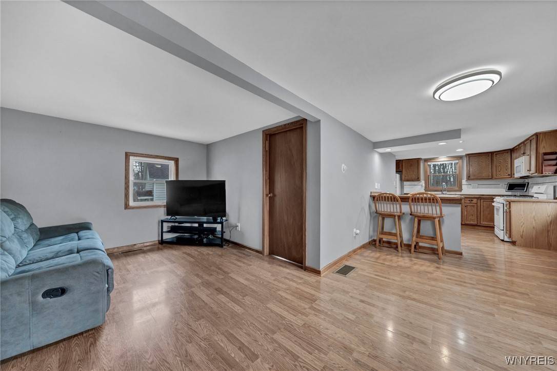 North Tonawanda, NY 14120,1329 Belling PL