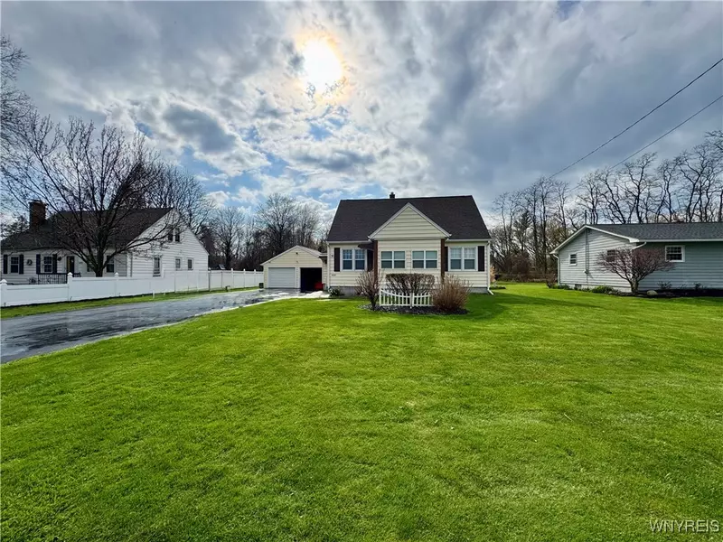 1432 Quaker RD, Barker, NY 14012