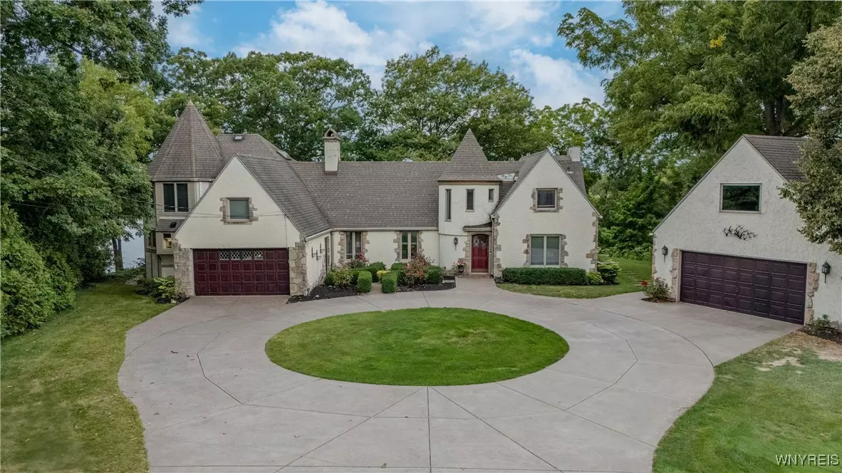 Lewiston, NY 14092,4482 Lower River RD
