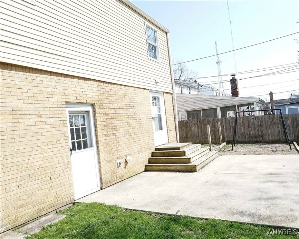 Buffalo, NY 14220,207 Brookside DR