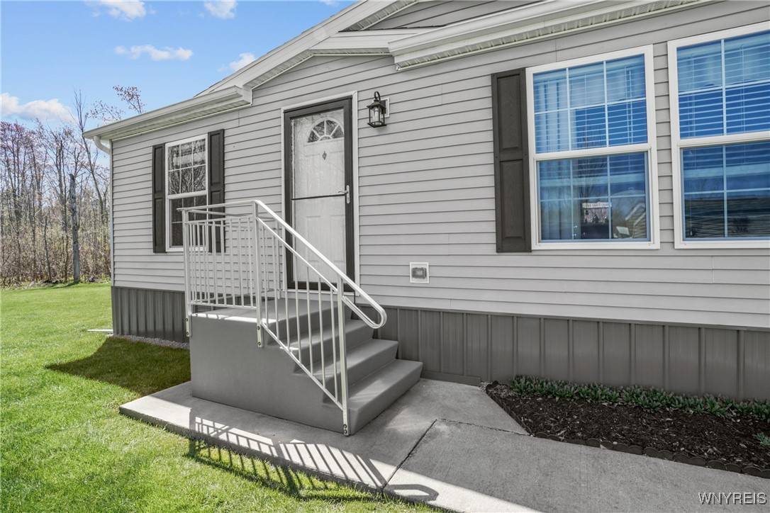 Angola, NY 14006,745 Thomas LN