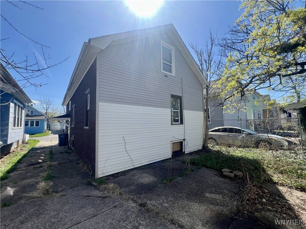 Buffalo, NY 14211,80 Crossman AVE