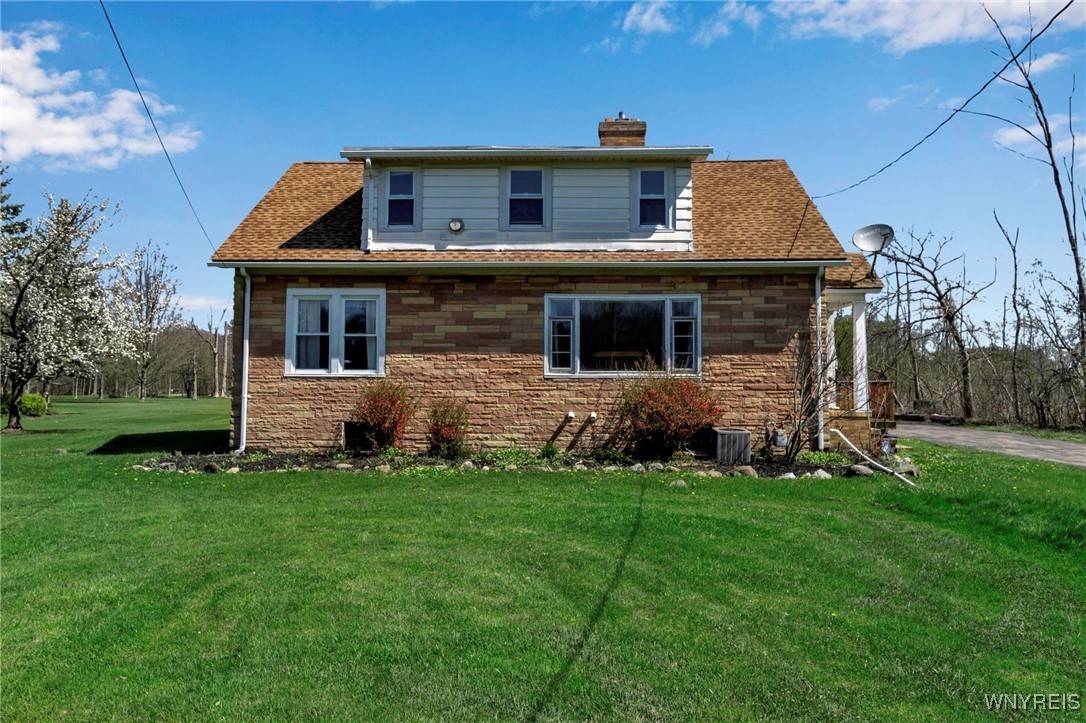 5991 Seneca ST, Elma, NY 14059