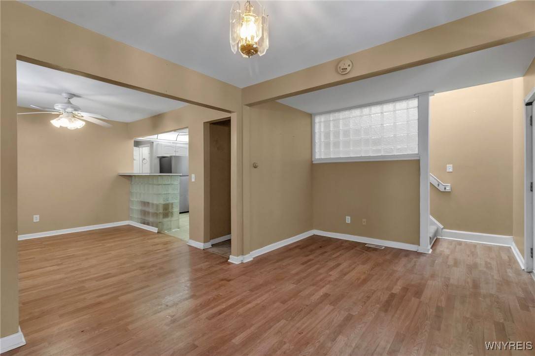 Buffalo, NY 14215,281 Roslyn Ave AVE
