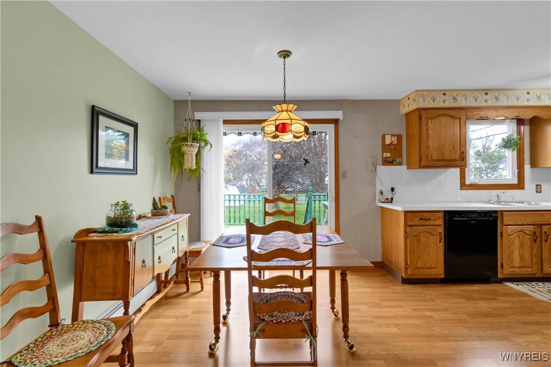 North Tonawanda, NY 14120,843 Sun Valley Dr DR