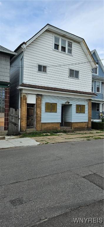 Buffalo, NY 14206,496 Howard ST