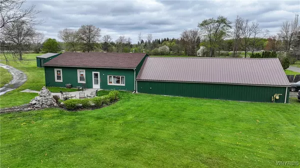 Lake View, NY 14085,2572 Lakeview RD