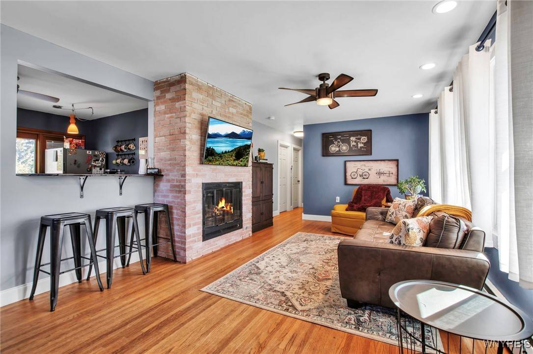 Lockport, NY 14094,5069 Upper Mountain RD