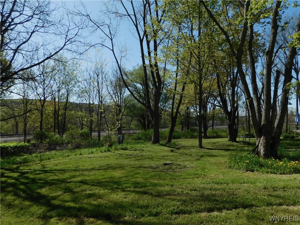 Dale, NY 14039,736 Dale RD