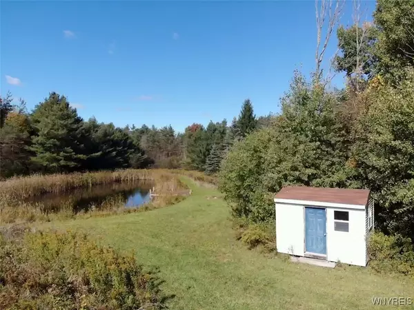 Holland, NY 14080,10070 Warner Gulf RD