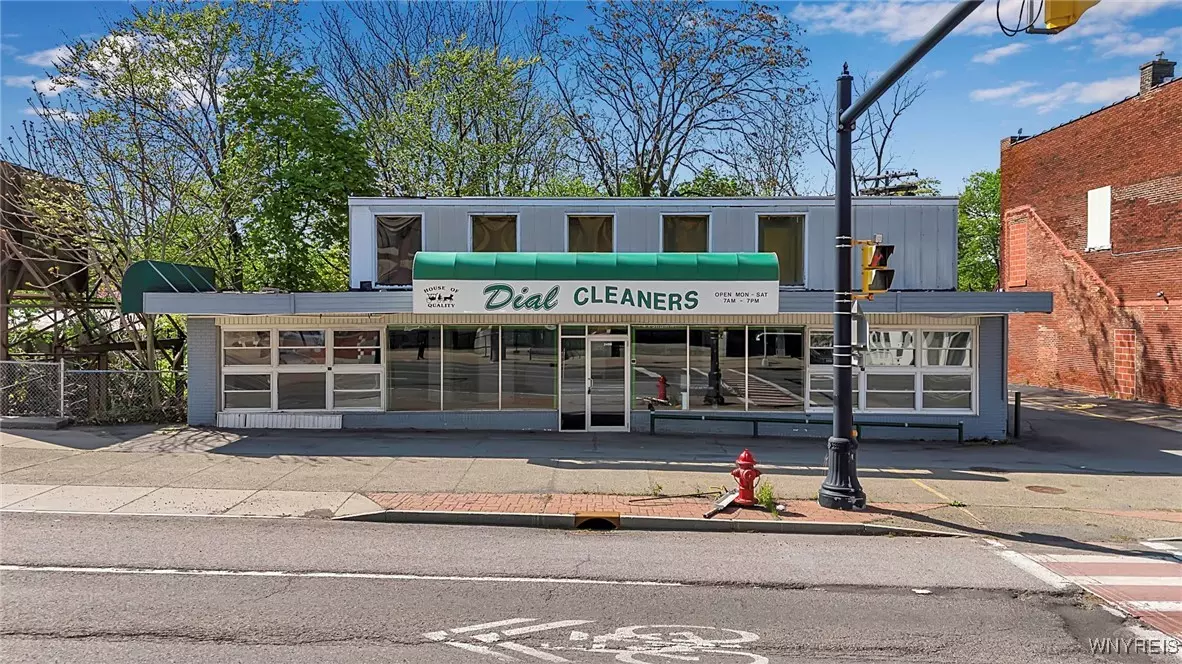 Buffalo, NY 14214,2496 Main ST