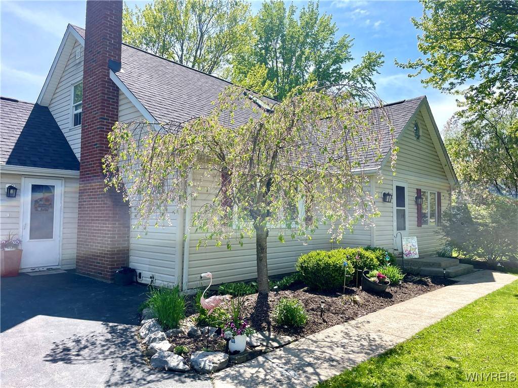 Orchard Park, NY 14127,6923 Jewett Holmwood RD