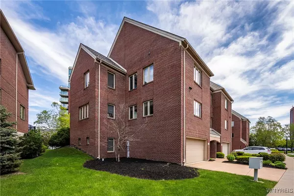 Buffalo, NY 14202,13 Ojibwa CIR