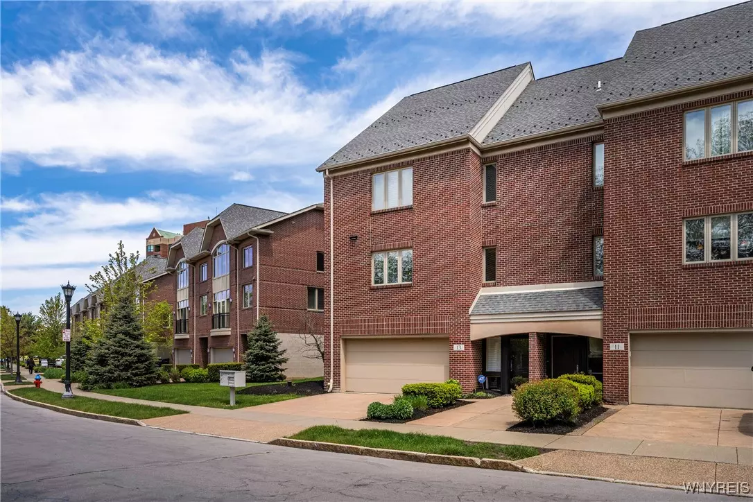 Buffalo, NY 14202,13 Ojibwa CIR