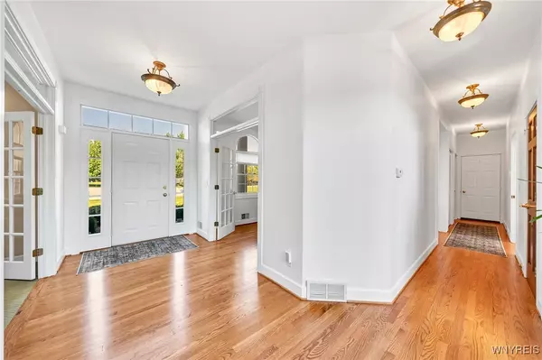 Clarence, NY 14031,5455 Shadyside DR