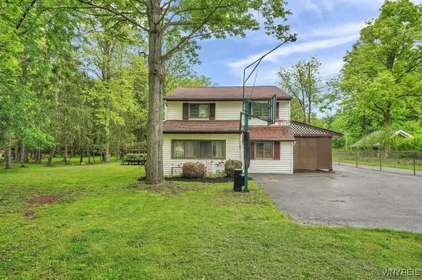 Buffalo, NY 14219,4772 Milestrip RD