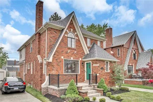 Buffalo, NY 14223,208 Louvaine DR