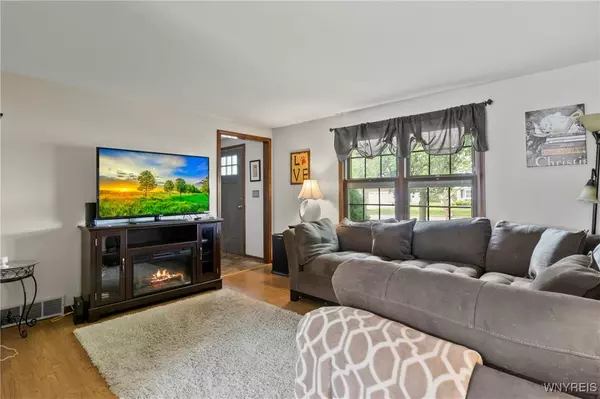 Lancaster, NY 14086,18 Squirrel Run