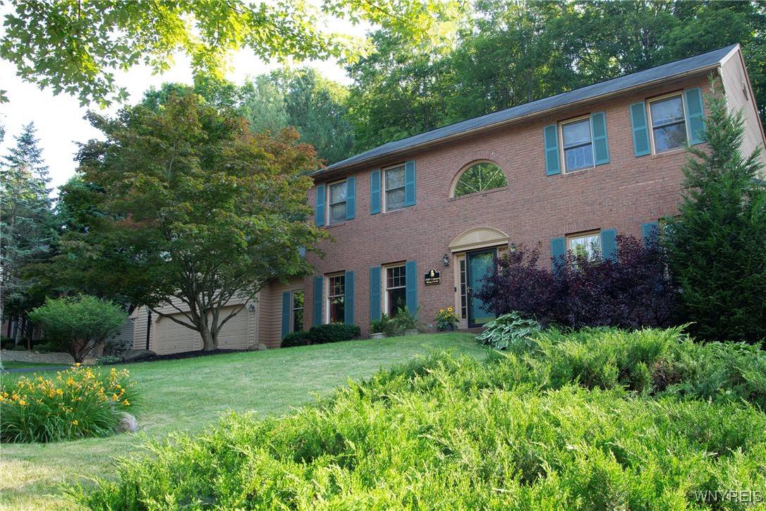 8305 Crimson King CIR, Baldwinsville, NY 13027