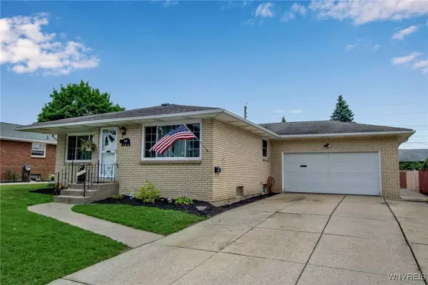 69 Birchwood DR, Cheektowaga, NY 14227