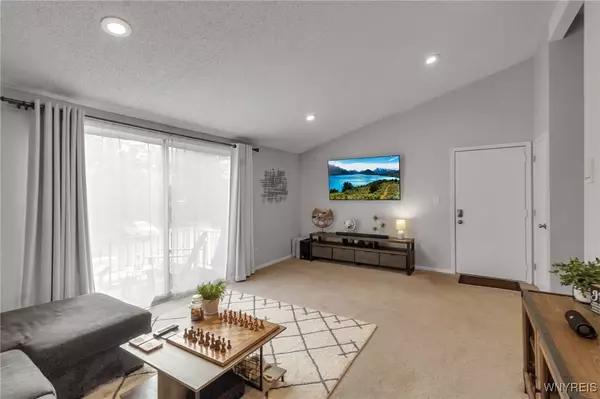 Getzville, NY 14068,104 Foxberry DR