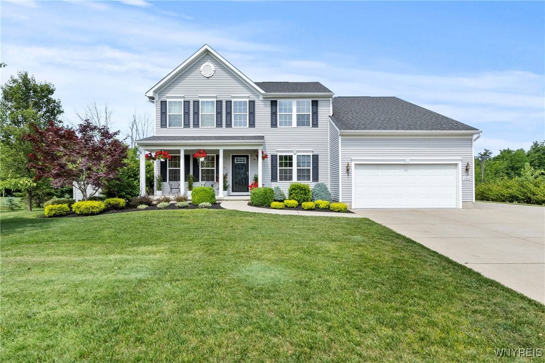 5042 Woodway CT, Hamburg, NY 14075
