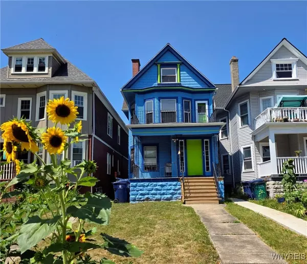 Buffalo, NY 14222,1042 Elmwood AVE