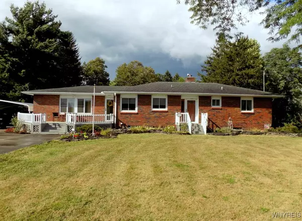 8910 Tonawanda Crk RD, Clarence Center, NY 14032