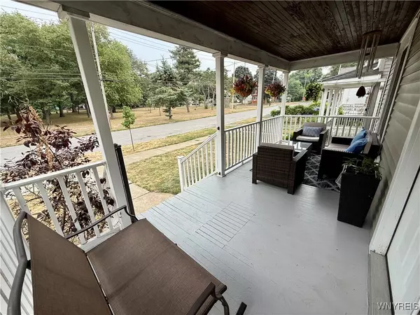 North Tonawanda, NY 14120,296 Niagara ST