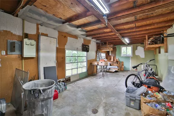 Buffalo, NY 14225,572 Beach RD