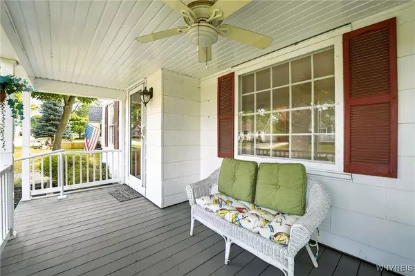 Cheektowaga, NY 14225,11 Cloverdale RD