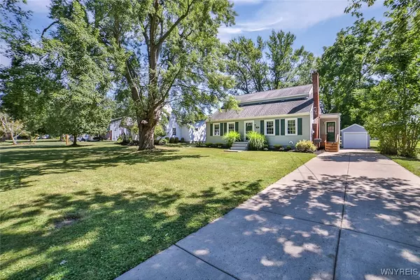 179 Allendale Rd, West Seneca, NY 14224