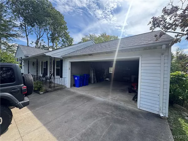 Angola, NY 14006,6 Rosalind DR